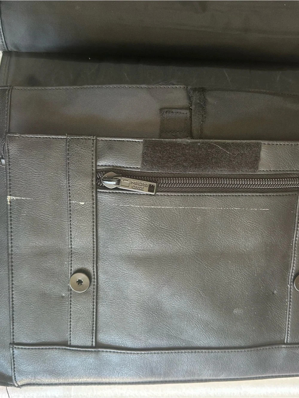 Leather Briefcase Messenger Bag in Black - Men’s Professional Carry